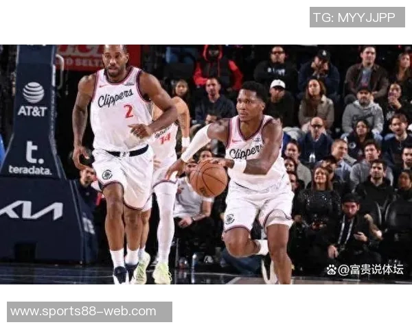 莱昂纳德三场比赛连续得分30却难救球队陷入连败困境