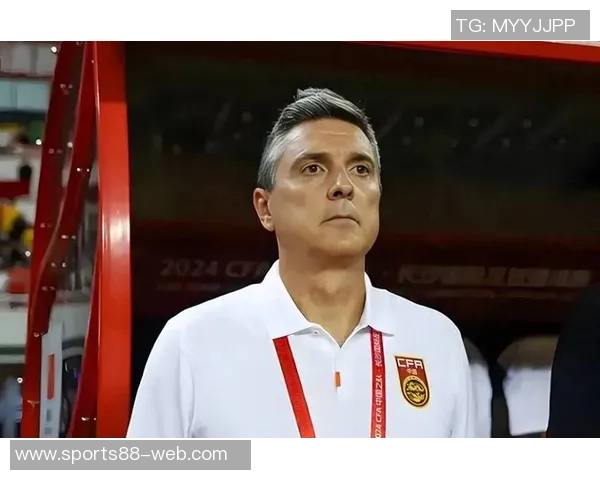 全北现代阿根廷助教因拉眼角被禁赛五场引发争议是否冤屈