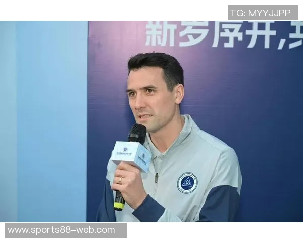 媒体人爆料法比奥续约A席与申花谈判海港为周定洋开顶薪合同